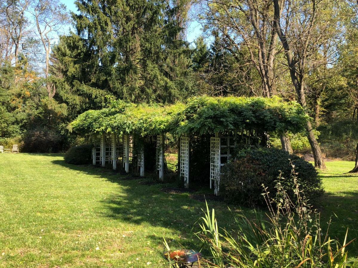 Wild Wisteria Panzió Chadds Ford Kültér fotó